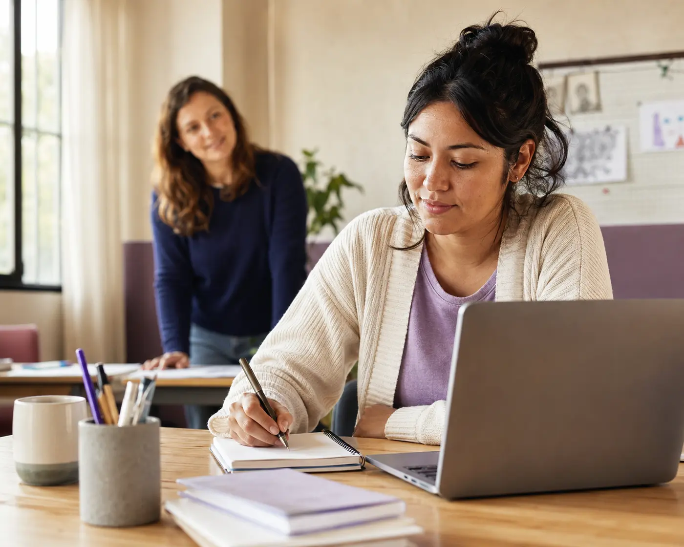 Estudiante participando de una formación